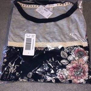 Brand new Maurices Floral Henley Plus Size 2X